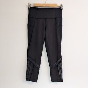 Ivivva by Lululemon Mesh Panel Crop Leggings with pockets, Size 14, Like new